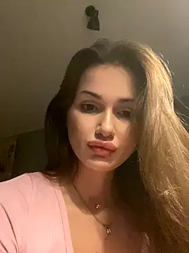 SoShyEmmyyy online show from 09.20.25