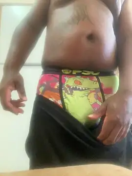 Snapshot of girlwatt chatting on 10.11.25 girlwatt online show from 10.11.25