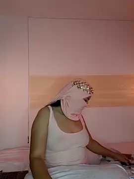 Snapshot of sahara1_ chatting on 10.16.25 sahara1  online show from 10.16.25