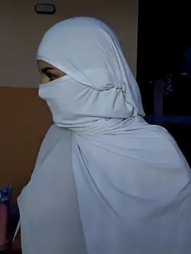 Snapshot of sahara1_ chatting on 10.24.25 sahara1  online show from 10.24.25