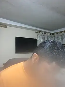 Snapshot of kingVibeX chatting on 09.25.25 kingVibeX online show from 09.25.25