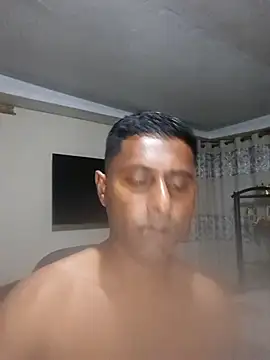 Snapshot of kingVibeX chatting on 09.26.25 kingVibeX online show from 09.26.25