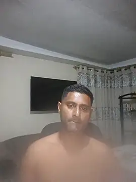 Snapshot of kingVibeX chatting on 09.29.25 kingVibeX online show from 09.29.25