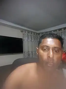 Snapshot of kingVibeX chatting on 10.06.25 kingVibeX online show from 10.06.25