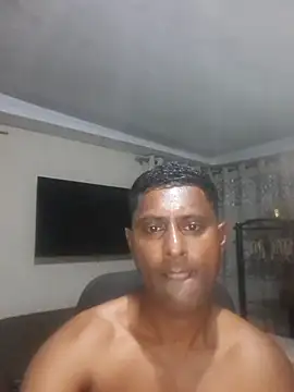 Snapshot of kingVibeX chatting on 10.13.25 kingVibeX online show from 10.13.25