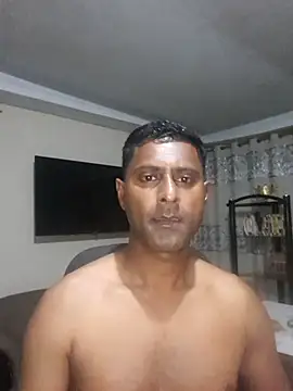 Snapshot of kingVibeX chatting on 10.15.25 kingVibeX online show from 10.15.25