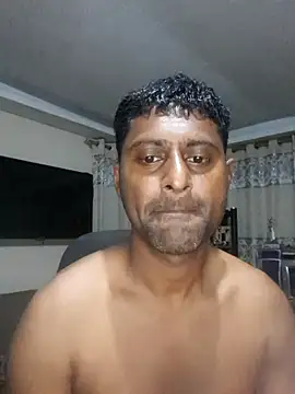 Snapshot of kingVibeX chatting on 10.30.25 kingVibeX online show from 10.30.25