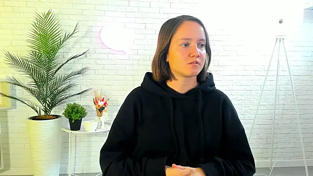 ToriSeagren online show from 09.20.25