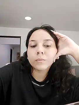 Snapshot of ChloeNoire chatting on 10.19.25 ChloeNoire online show from 10.19.25