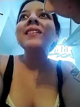 Snapshot of ChloeNoire chatting on 10.23.25 ChloeNoire online show from 10.23.25