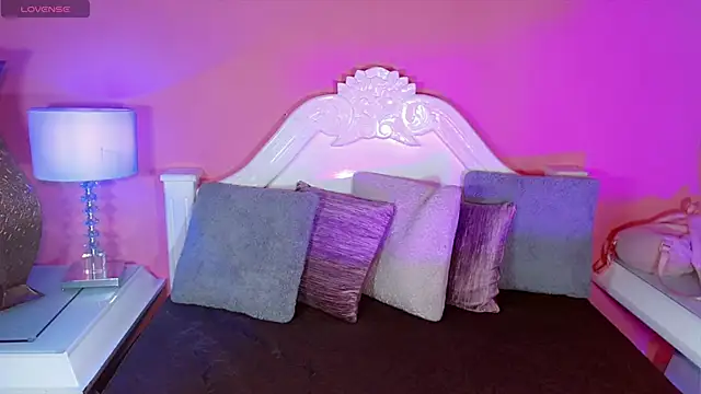  IsabellaRousse online show from 11.27.25