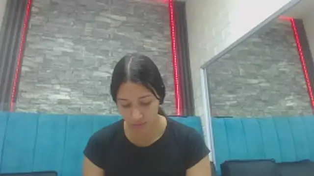 Snapshot of Lil_Rose2006 chatting on 10.28.25 Lil Rose2006 online show from 10.28.25