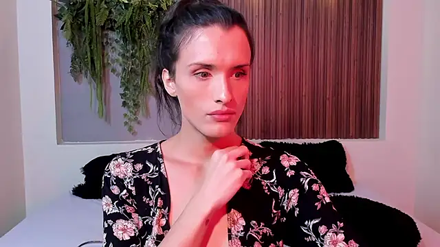 IsabelFernandez online show from 09.26.25