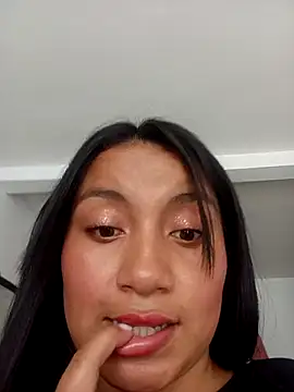 Snapshot of EllaCute_Young chatting on 09.22.25 EllaCute Young online show from 09.22.25