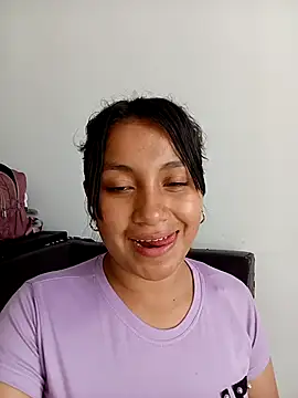 Snapshot of EllaCute_Young chatting on 09.26.25 EllaCute Young online show from 09.26.25