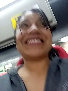 Snapshot of EllaCute_Young chatting on 10.09.25 EllaCute Young online show from 10.09.25