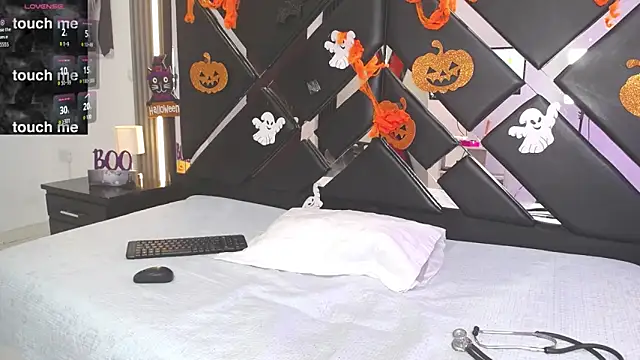 Snapshot of oblivionlove chatting on 10.27.25 oblivionlove online show from 10.27.25