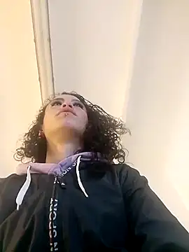 Snapshot of oblivionlove chatting on 10.31.25 oblivionlove online show from 10.31.25