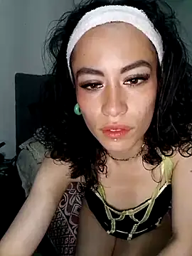 Snapshot of oblivionlove chatting on 11.04.25 oblivionlove online show from 11.04.25