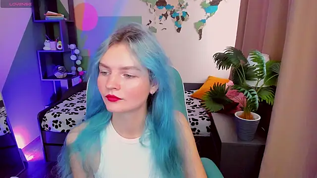 Snapshot of Lika_Sky chatting on 10.04.25 Lika Sky online show from 10.04.25