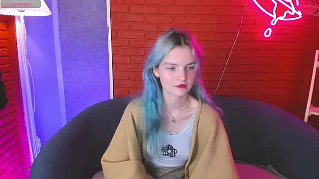 Snapshot of Lika_Sky chatting on 10.16.25 Lika Sky online show from 10.16.25