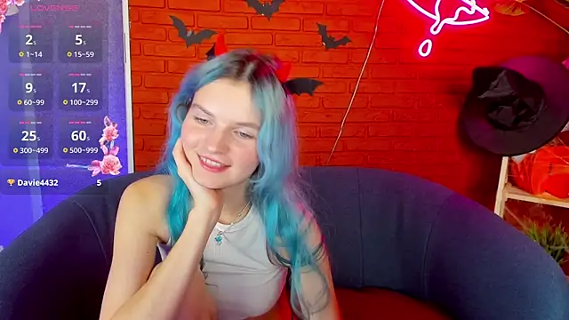 Snapshot of Lika_Sky chatting on 10.25.25 Lika Sky online show from 10.25.25