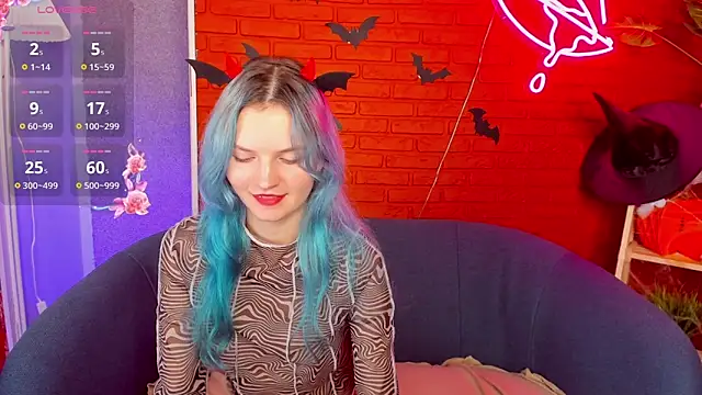 Snapshot of Lika_Sky chatting on 10.27.25 Lika Sky online show from 10.27.25