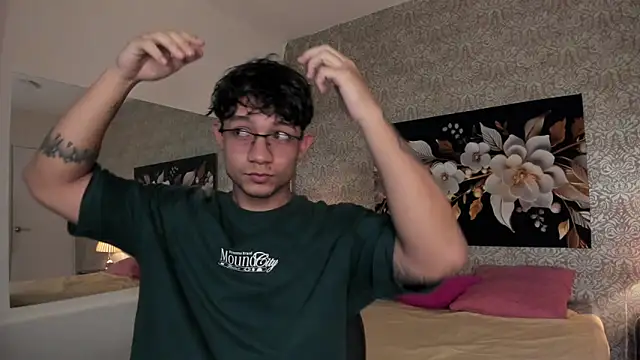 mike wills3 online show from 09.28.25