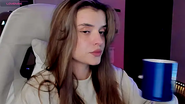 Snapshot of CharmingVixen chatting on 10.04.25 CharmingVixen online show from 10.04.25