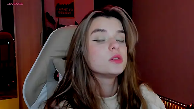 Snapshot of CharmingVixen chatting on 10.15.25 CharmingVixen online show from 10.15.25