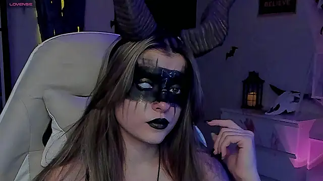 Snapshot of CharmingVixen chatting on 10.31.25 CharmingVixen online show from 10.31.25