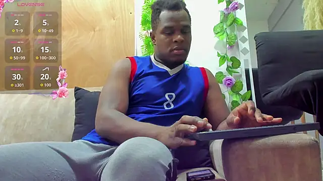 Snapshot of Amun_obsidian chatting on 09.26.25 Amun obsidian online show from 09.26.25