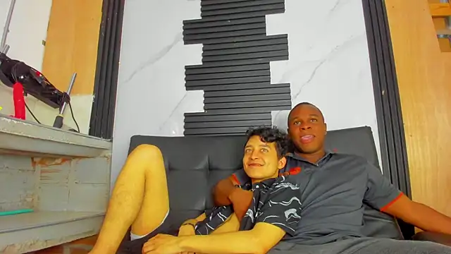 Snapshot of Amun_obsidian chatting on 10.08.25 Amun obsidian online show from 10.08.25