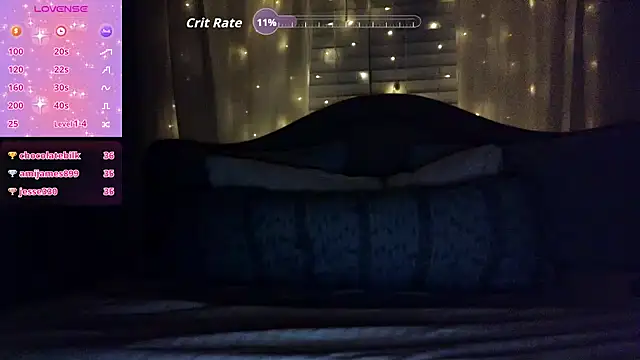 Snapshot of STIFFLERSMOMM chatting on 10.05.25 STIFFLERSMOMM online show from 10.05.25