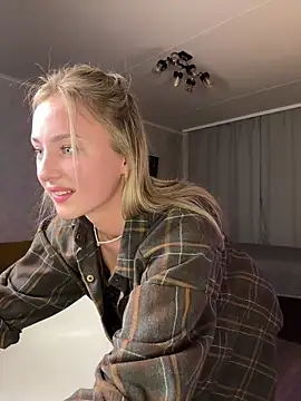 Snapshot of Mally_Say chatting on 10.05.25 Mally Say online show from 10.05.25