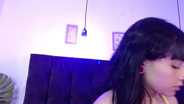 Snapshot of YessBoobs0 chatting on 10.28.25 YessBoobs0 online show from 10.28.25