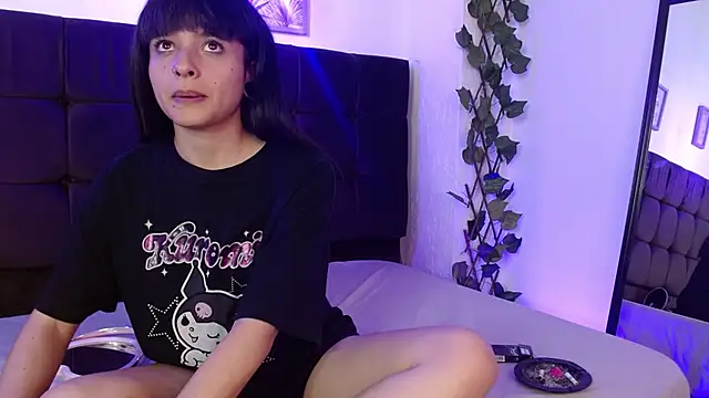 Snapshot of YessBoobs0 chatting on 10.30.25 YessBoobs0 online show from 10.30.25