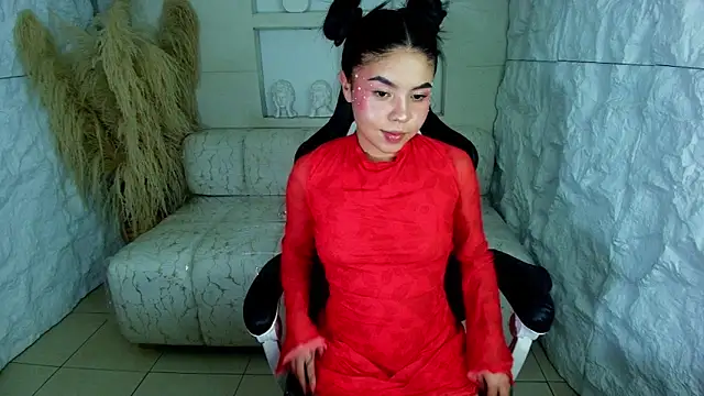 Snapshot of ambarina_r chatting on 10.11.25 ambarina r online show from 10.11.25