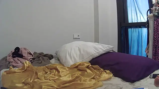 Snapshot of Catylandi1 chatting on 09.29.25 Catylandi1 online show from 09.29.25