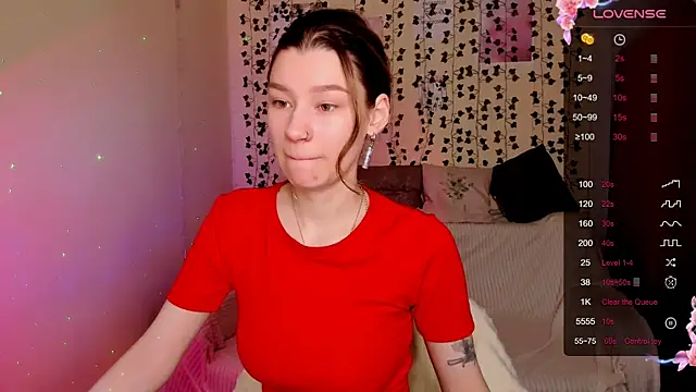 LinaBlossom  online show from 11.30.25