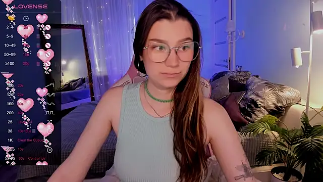 LinaBlossom  online show from 07.05.26