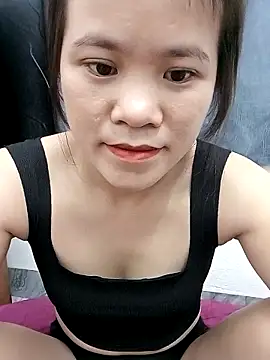 Snapshot of Norah-h chatting on 10.06.25 Norah-h online show from 10.06.25