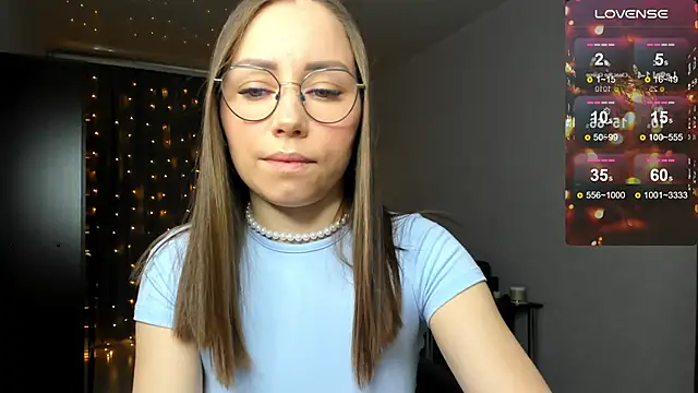 Snapshot of fun_nd_bun chatting on 10.08.25 fun nd bun online show from 10.08.25