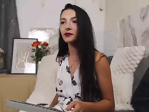 AliCE 2224 online show from 09.22.25