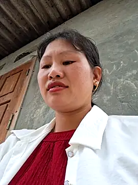 Snapshot of diamond-- chatting on 10.21.25 diamond-- online show from 10.21.25