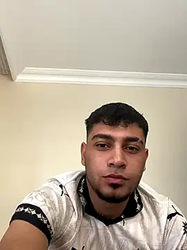 Snapshot of astoperaa chatting on 09.20.25 astoperaa online show from 09.20.25