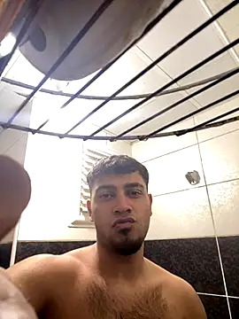 Snapshot of astoperaa chatting on 10.08.25 astoperaa online show from 10.08.25