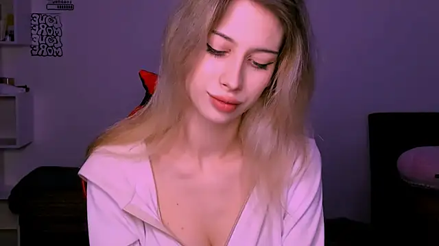 Lori lolii online show from 10.29.25