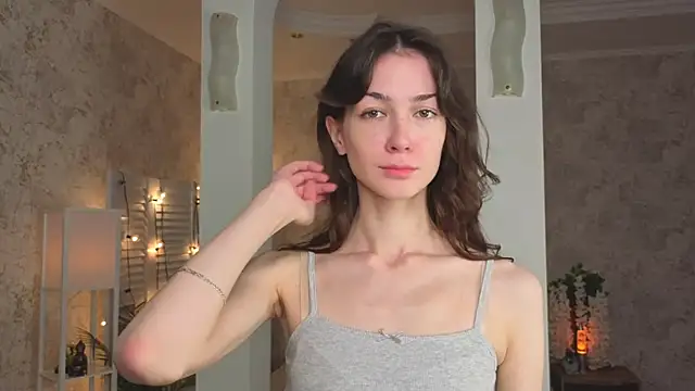 Snapshot of ReneeLippeatt chatting on 09.26.25 ReneeLippeatt online show from 09.26.25