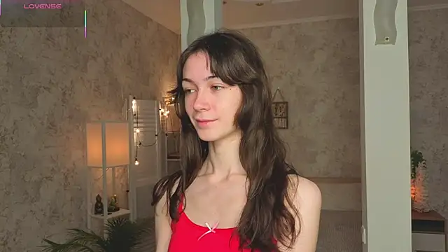 Snapshot of ReneeLippeatt chatting on 10.26.25 ReneeLippeatt online show from 10.26.25